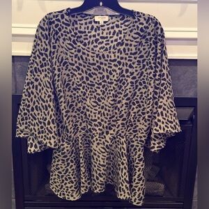 Umgee Women’s Shirt Green Leopard Print Short Sleeve